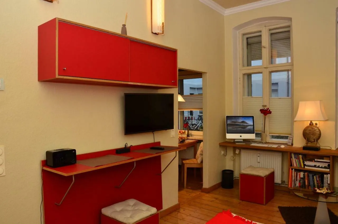 Zentral Gelegen - Stilvolles Appartment In Moabit Berlin Lägenhet